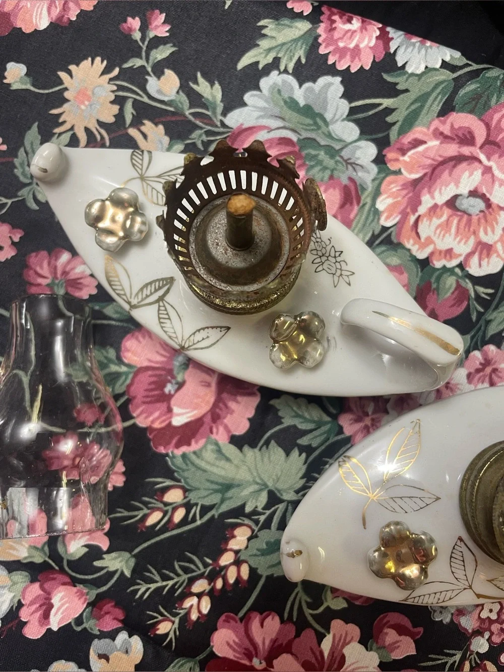 Vintage Mini Aladdin Style White and Gold Decorative Oil Lamp Pair